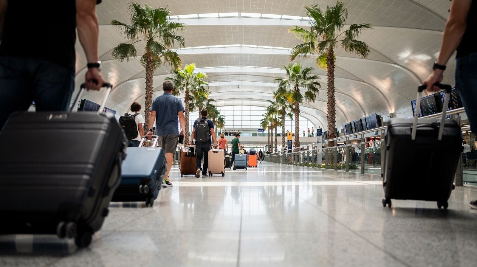 Czy można wyjść z lotniska Hamad podczas przesiadki?