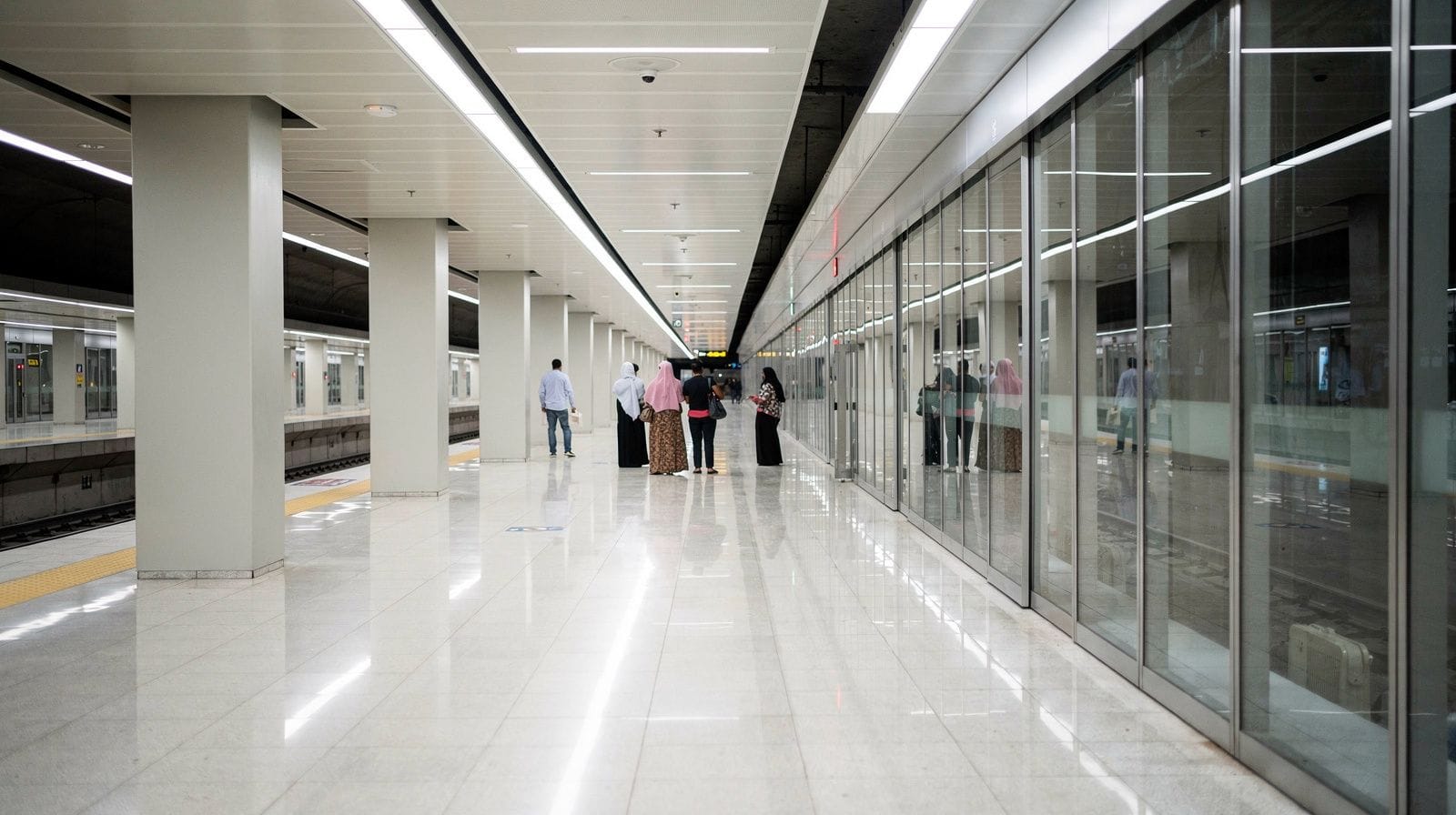 Como Circular em Doha: Metro, Elétricos, Táxis e Passeios pelo Deserto Explicados