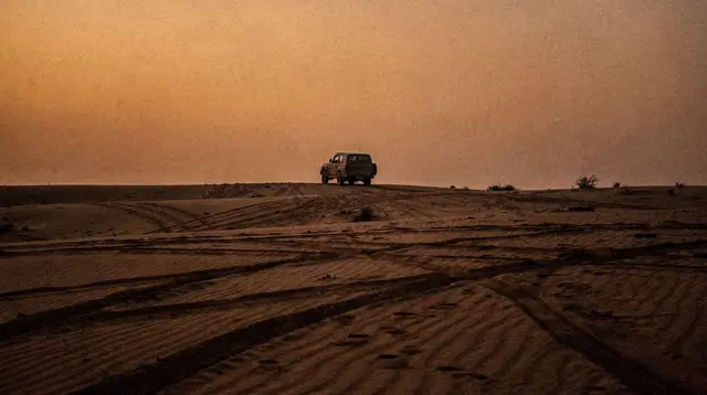 Sunset Desert Safari in Doha: Dunes, Sandboarding and Golden-Hour Sealine