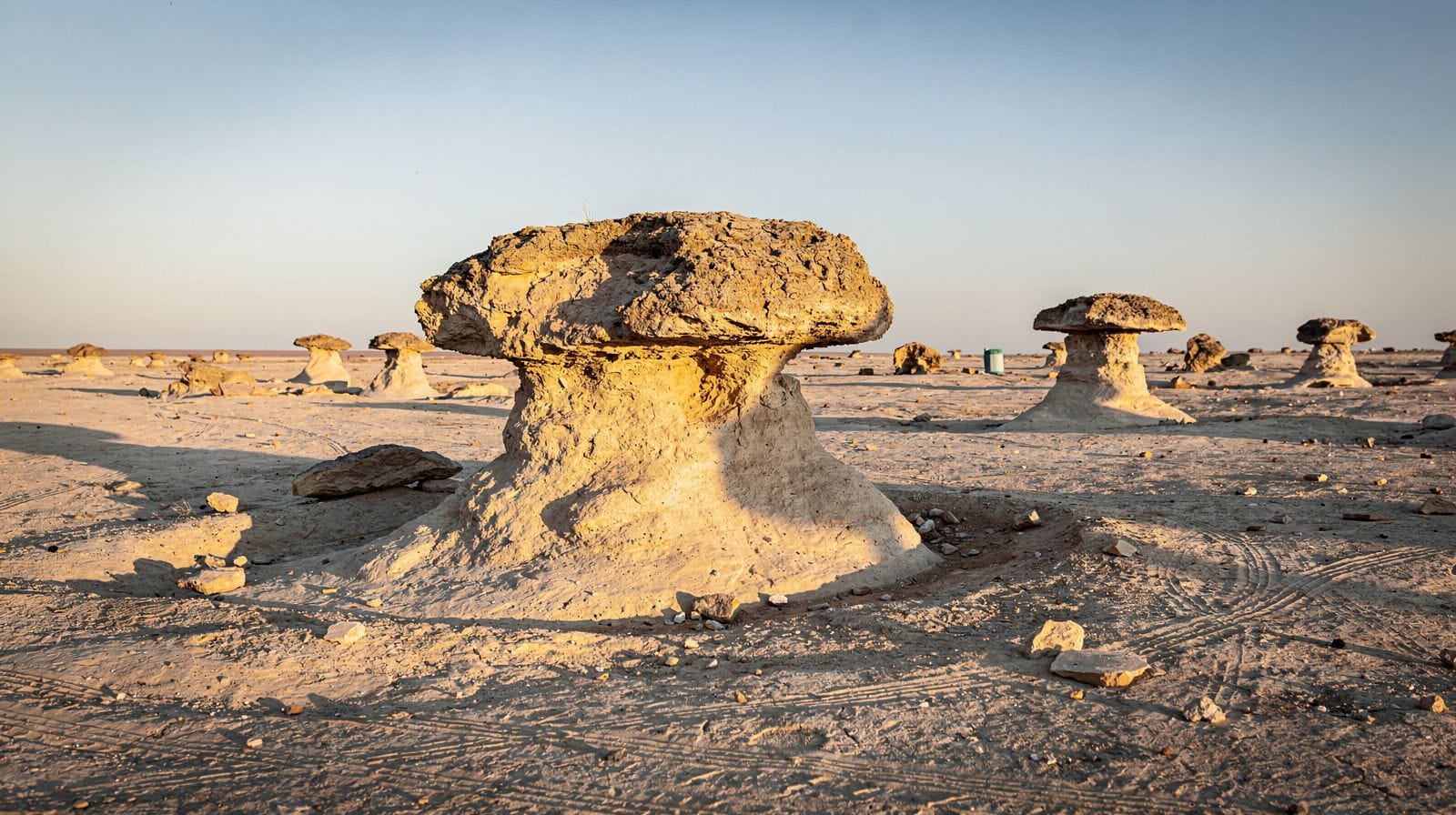 Zekreet: Film City und die Pilzfelsen im Westen Katars